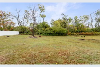 108 Hillsdale Drive, Ballwin, MO 63011 - Photo 3
