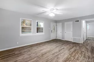 108 Hillsdale Dr, Ballwin, MO 63011 - Photo 11