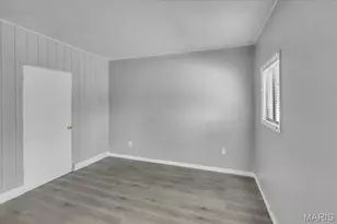 10626 Landseer Dr, Saint Louis, MO 63136 - Photo 7