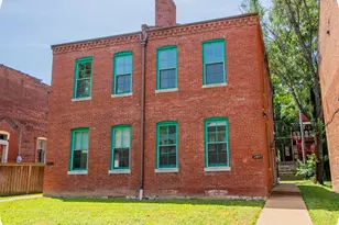 2409 Menard St, Saint Louis, MO 63104 - Photo 23
