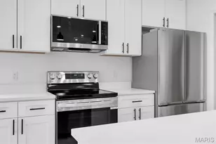 453 Rosedale Terrace, Ballwin, MO 63021 - Photo 9