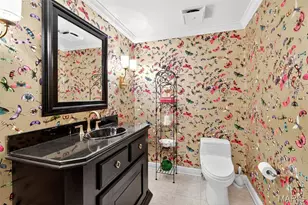 73 Overhills Dr, Ladue, MO 63124 - Photo 15