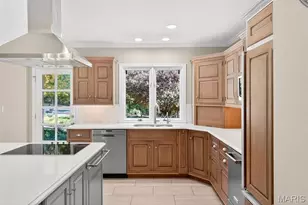 73 Overhills Dr, Ladue, MO 63124 - Photo 21
