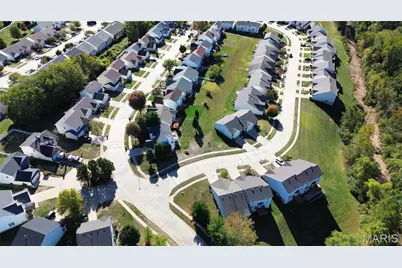 101 Robbins Way Drive, Florissant, MO 63034 - Photo 35