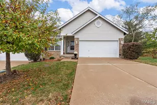 101 Robbins Way Dr, Florissant, MO 63034 - Photo 1