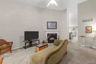 101 Robbins Way Dr, Florissant, MO 63034 - Photo 9