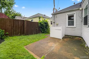 1361 Louisville Ave, Saint Louis, MO 63139 - Photo 33