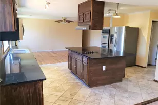 803 Clayworth Dr, Ballwin, MO 63011 - Photo 3