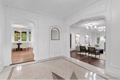 61 Lake Forest Drive, Saint Louis, MO 63117 - Photo 3