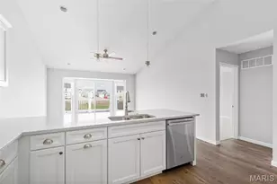 2 Carolina At Grove At Grantâ€™s Trail Meadows, Saint Louis, MO 63123 - Photo 9