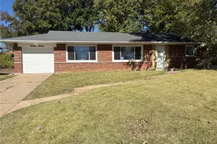 1313 Northumberland Dr, Bellefontaine Neighbors, MO 63137 - Photo 1