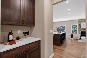 9411 Gates Manor Ct, Sunset Hills, MO 63126 - Photo 9