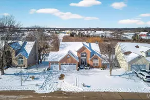 221 Schroeder Grove Dr, Wentzville, MO 63385 - Photo 3