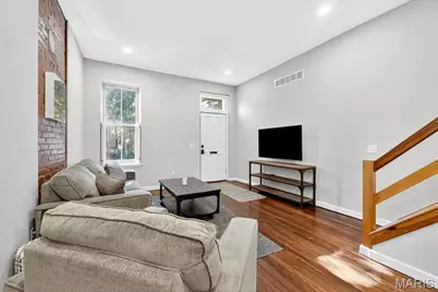 1323 Shenandoah Avenue, Saint Louis, MO 63104 - Photo 3
