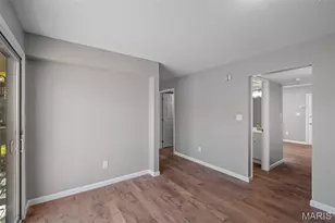 1020 Mersey Bend Dr, Saint Louis, MO 63129 - Photo 9