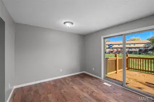 1020 Mersey Bend Dr, Saint Louis, MO 63129 - Photo 7