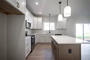 711 Mosely Ct, Fenton, MO 63026 - Photo 3