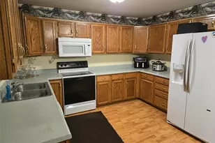 1362 Oakwood Dr, Saint Clair, MO 63077 - Photo 13