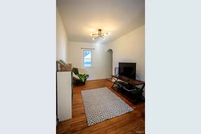 715 Erskine Avenue, Saint Louis, MO 63125 - Photo 5