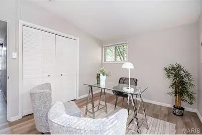 13 Bayberry Lane, Florissant, MO 63033 - Photo 9