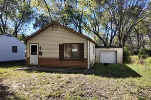 10113 Count Dr, Riverview, MO 63136 - Photo 1