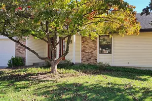 2741 Penbrooke, Saint Charles, MO 63301 - Photo 3