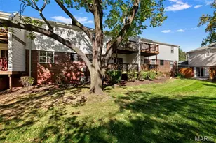 9208 Eager Rd, Saint Louis, MO 63144 - Photo 19