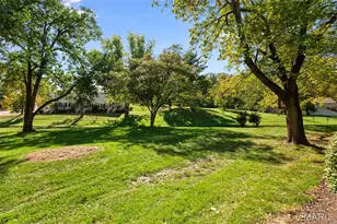 9208 Eager Rd, Saint Louis, MO 63144 - Photo 21