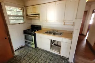 217 Anistasia Dr, Hazelwood, MO 63135 - Photo 13