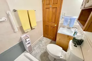 6919 Greenholly Dr, Affton, MO 63123 - Photo 11