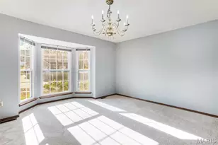 2105 Telford Dr, Saint Louis, MO 63125 - Photo 9