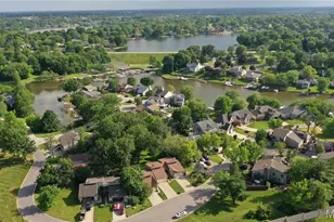 322 Villa Dr, Lake Saint Louis, MO 63367 - Photo 21