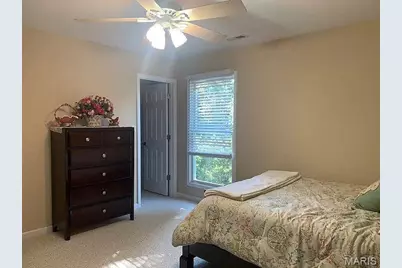 811 Wheaton Way, Creve Coeur, MO 63141 - Photo 15