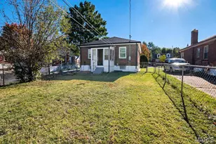 2745 Granda Dr, Saint Louis, MO 63125 - Photo 21