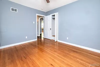 2745 Granda Drive, Saint Louis, MO 63125 - Photo 19