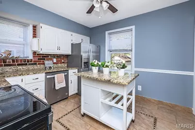 2745 Granda Drive, Saint Louis, MO 63125 - Photo 11