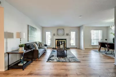 1521 Hedgeford Drive #9, Chesterfield, MO 63017 - Photo 3