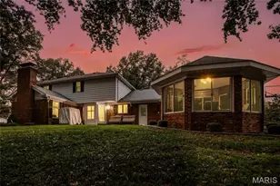 6 Chippenham Ln, Chesterfield, MO 63005 - Photo 11