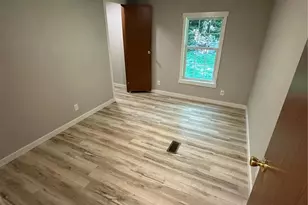 1125 W Cape Rock Dr, Cape Girardeau, MO 63701 - Photo 9