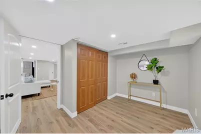 3922 Burgen Avenue, Saint Louis, MO 63116 - Photo 25