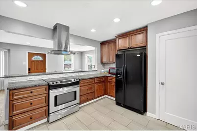 7401 Morganford Road, Saint Louis, MO 63116 - Photo 9