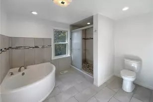 4642 Theiss Rd, Saint Louis, MO 63128 - Photo 9