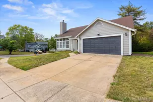 12705 Stubwood Dr, Florissant, MO 63033 - Photo 3