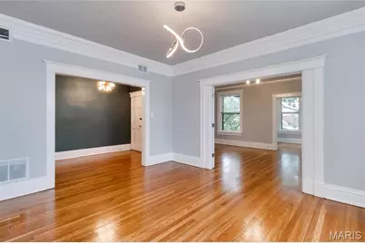 4166 Russell Boulevard, Saint Louis, MO 63110 - Photo 11