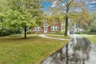 9320 Lincoln Dr, Sunset Hills, MO 63127 - Photo 3