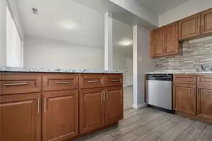 10010 Bunker Hill Dr, Mehlville, MO 63123 - Photo 5