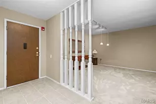 539 Coeur De Royale Dr, Creve Coeur, MO 63141 - Photo 7