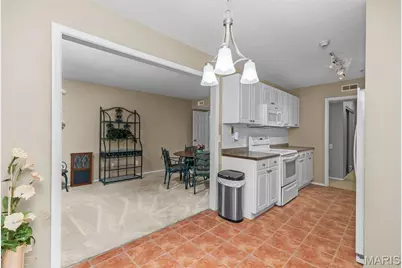 539 Coeur De Royale Drive #408, Creve Coeur, MO 63141 - Photo 25
