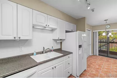 539 Coeur De Royale Drive #408, Creve Coeur, MO 63141 - Photo 19