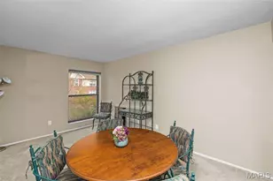 539 Coeur De Royale Dr, Creve Coeur, MO 63141 - Photo 29